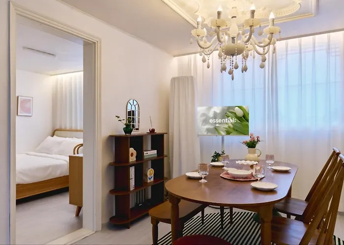 Cozy Near Hongdae & Yeonnam, 10min To Subway * ソウル特別市