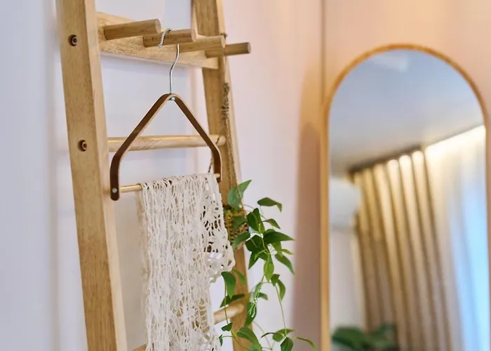Cozy Near Hongdae & Yeonnam, 10min To Subway アパート