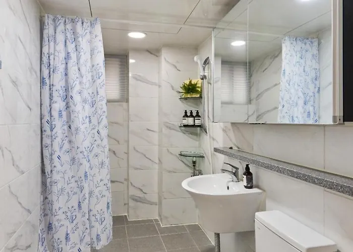 アパート Cozy Near Hongdae & Yeonnam, 10min To Subway *
